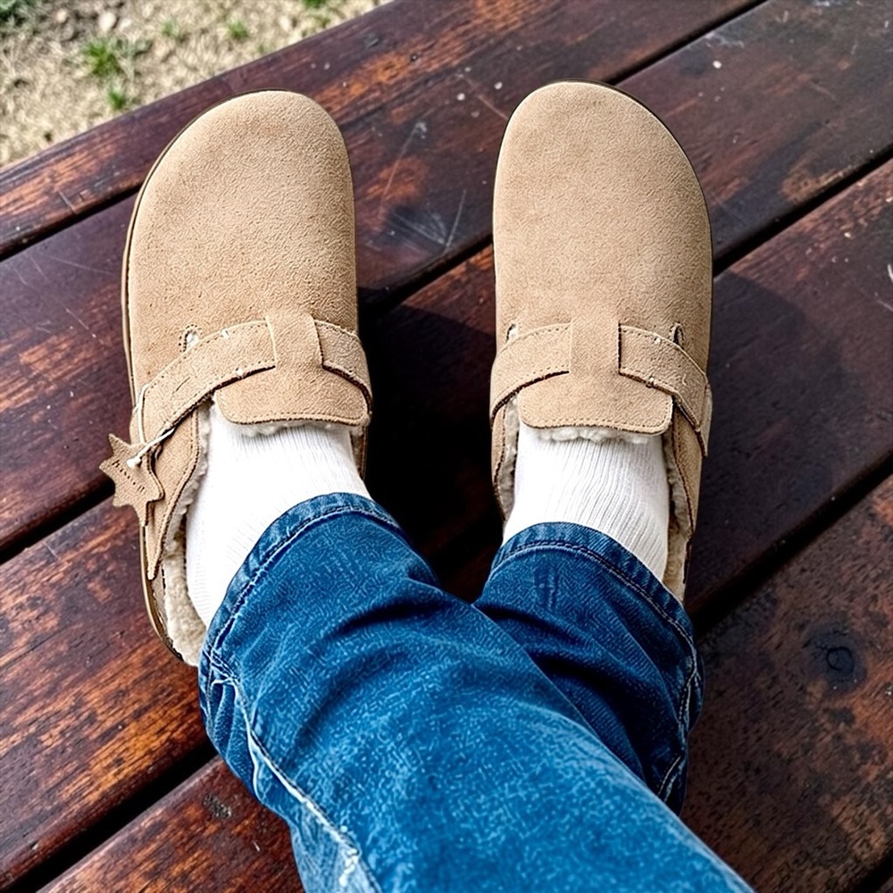 Cushionaire Buddy Womens Beige Real Suede Faux Fur Lined Clogs Sz 8